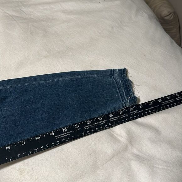 Good American Good Leg Skinny Jeans - Picture 11 of 12